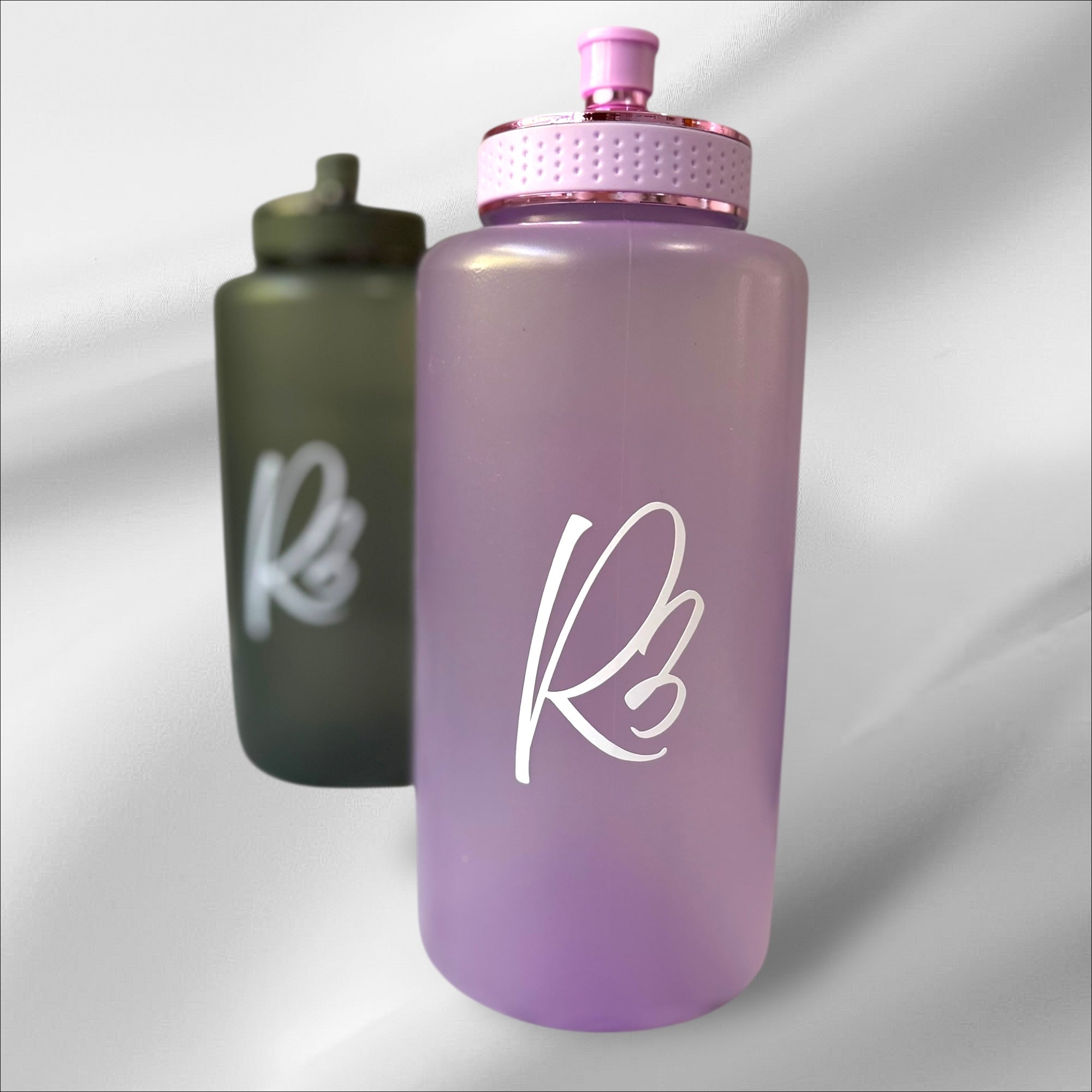 R3 Hydration Bottle with Handle – 1L | Leakproof, Durable, Stylish (Grey or Purple)