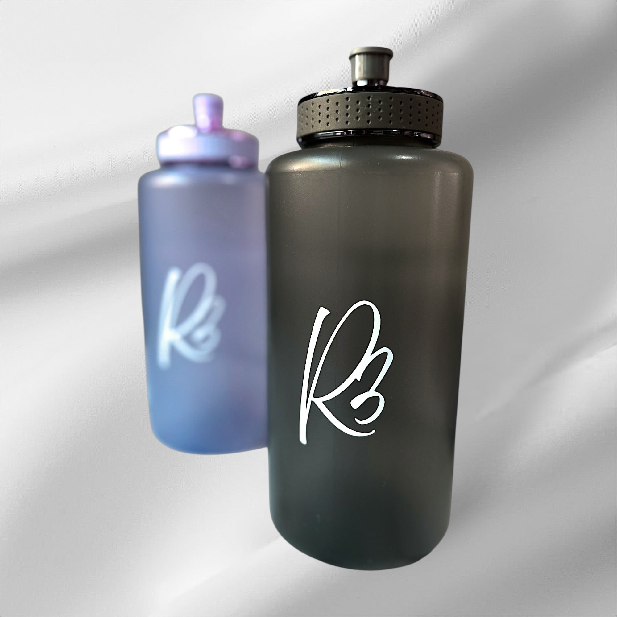 R3 Hydration Bottle with Handle – 1L | Leakproof, Durable, Stylish (Grey or Purple)